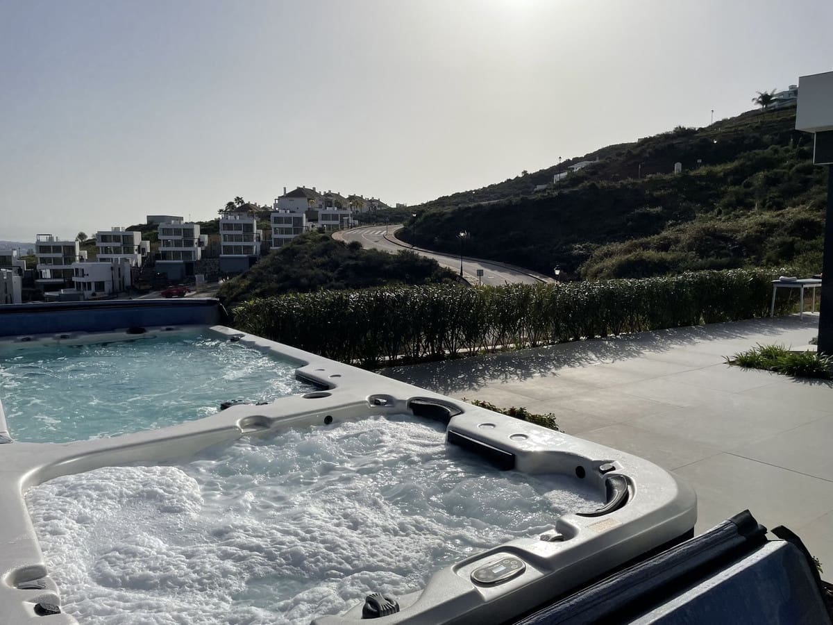 4 chambre Villa/Maison à vendre à La Cala Golf avec piscine garage - 1 300 000 € (Ref: 8160976)