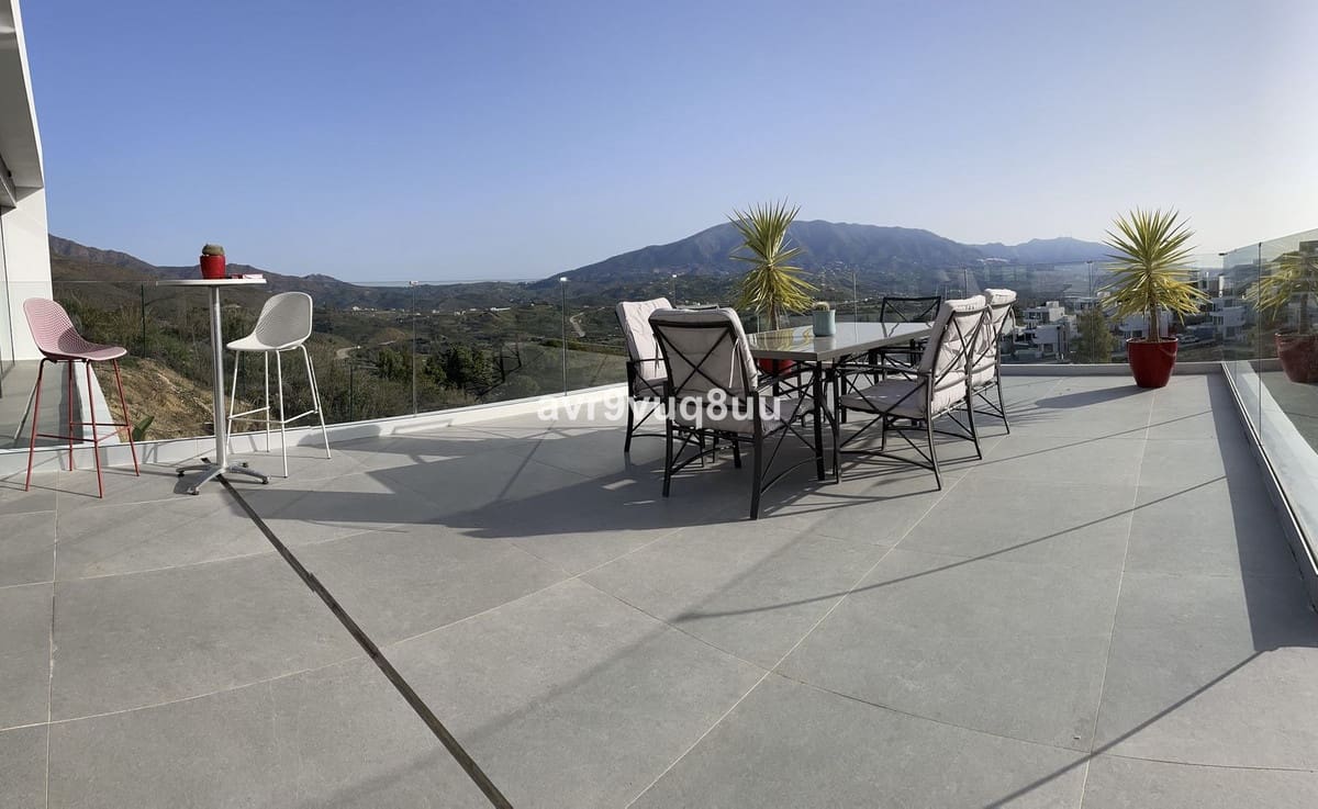 4 slaapkamer Villa te koop in La Cala Golf met zwembad garage - € 1.300.000 (Ref: 8160976)