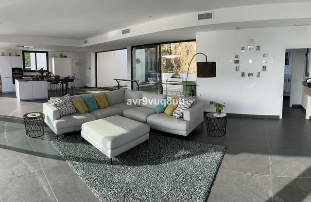 4 slaapkamer Villa te koop in La Cala Golf, Mijas met zwembad garage - € 1.300.000 (Ref: 8160976)
