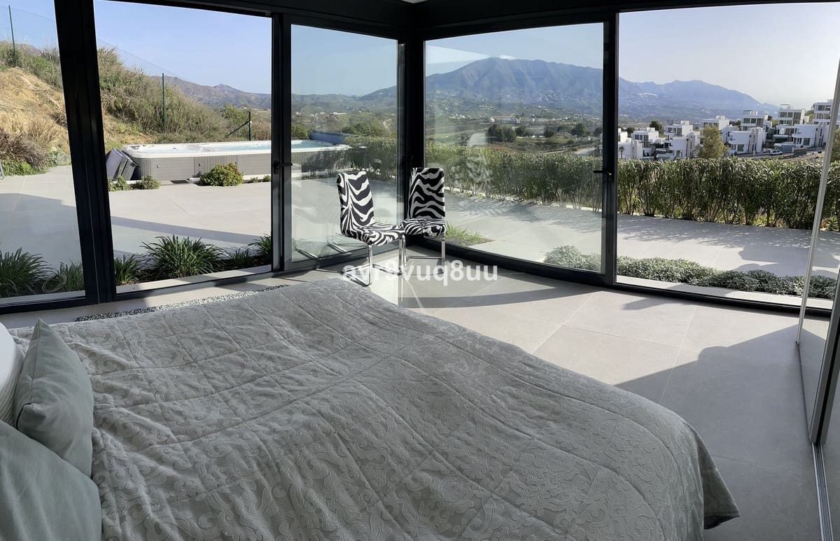 4 slaapkamer Villa te koop in La Cala Golf met zwembad garage - € 1.300.000 (Ref: 8160976)