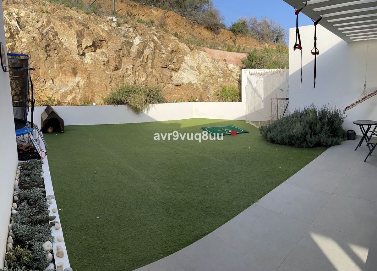 4 slaapkamer Villa te koop in La Cala Golf met zwembad garage - € 1.300.000 (Ref: 8160976)