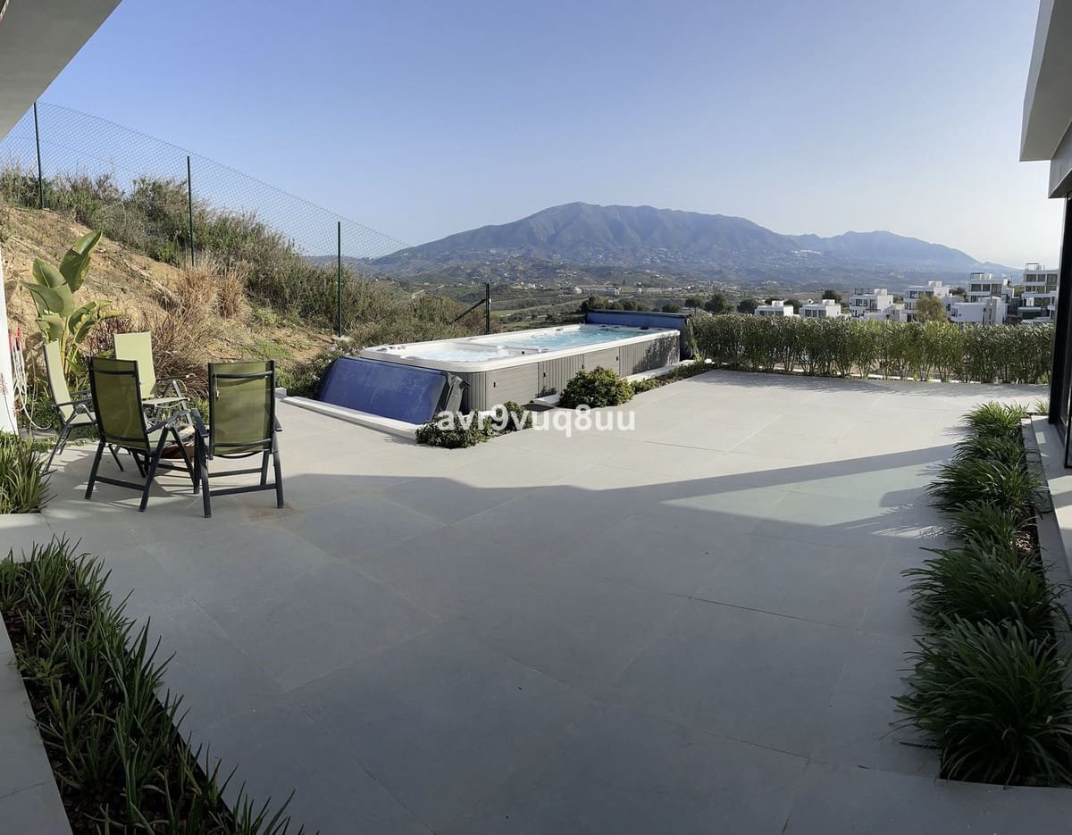 4 slaapkamer Villa te koop in La Cala Golf met zwembad garage - € 1.300.000 (Ref: 8160976)