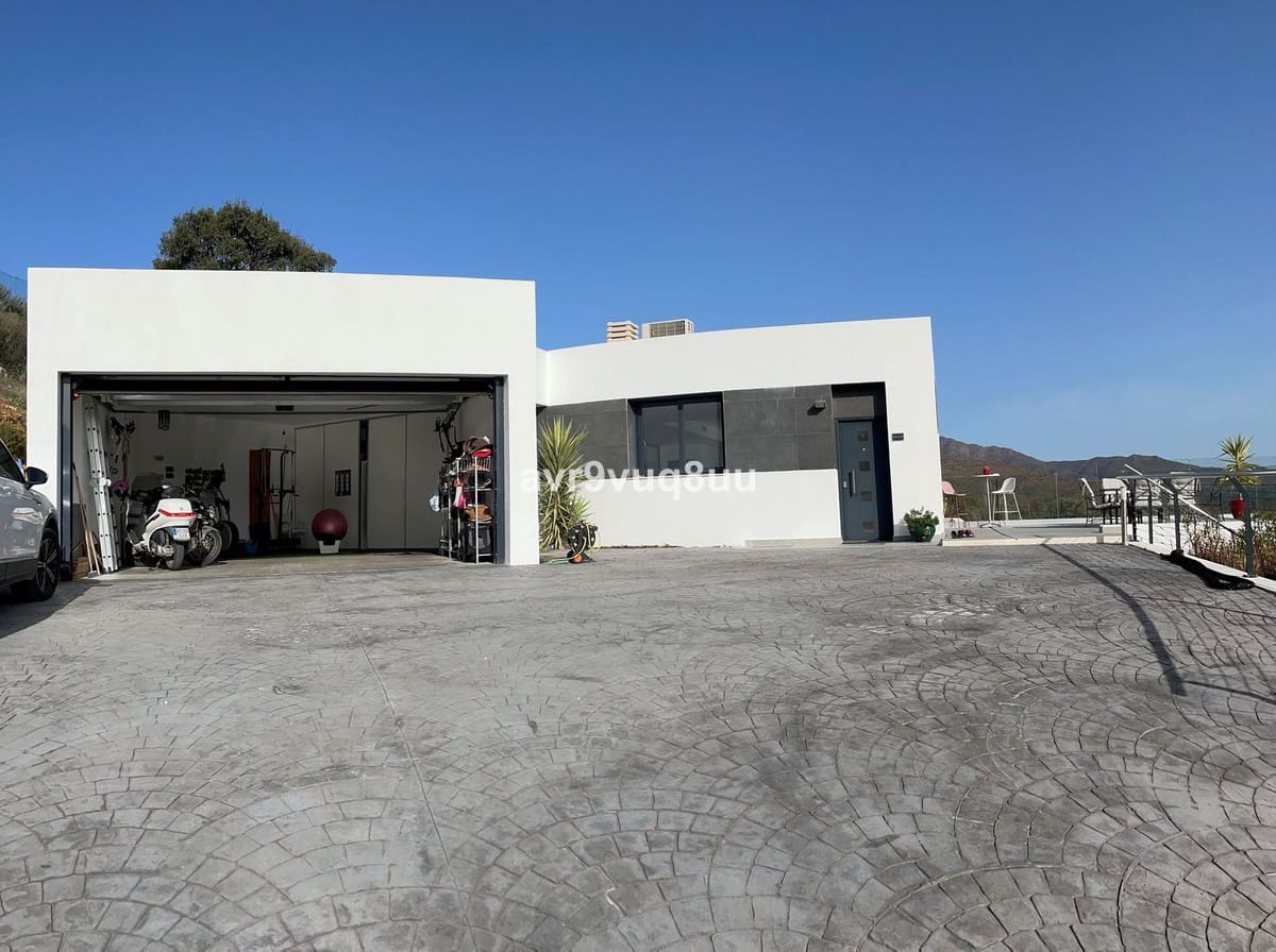 4 slaapkamer Villa te koop in La Cala Golf met zwembad garage - € 1.300.000 (Ref: 8160976)