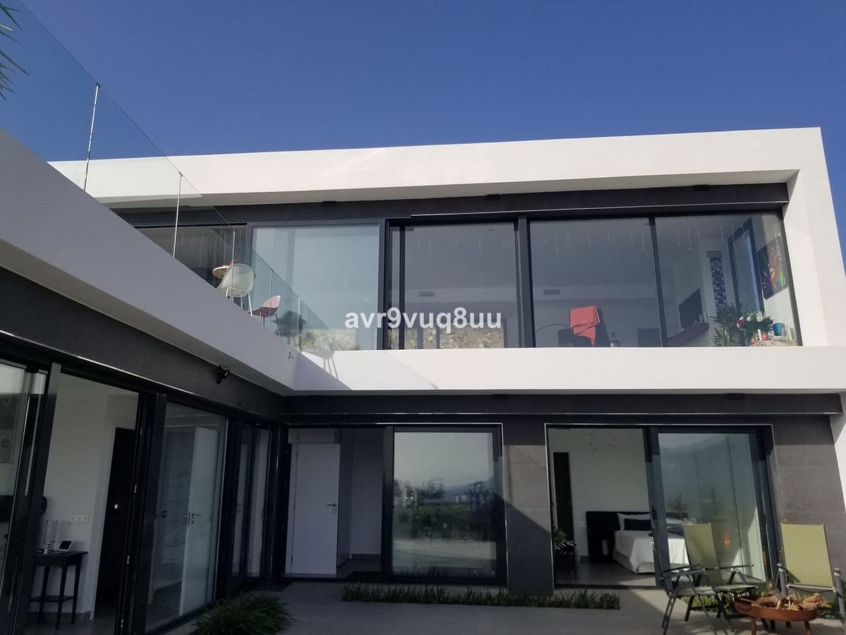 4 slaapkamer Villa te koop in La Cala Golf met zwembad garage - € 1.300.000 (Ref: 8160976)