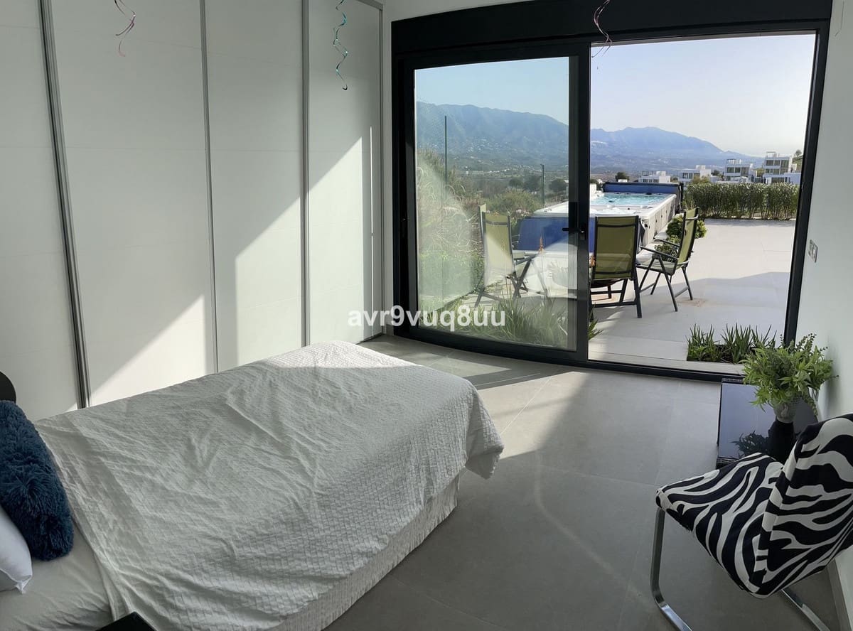 4 slaapkamer Villa te koop in La Cala Golf met zwembad garage - € 1.300.000 (Ref: 8160976)