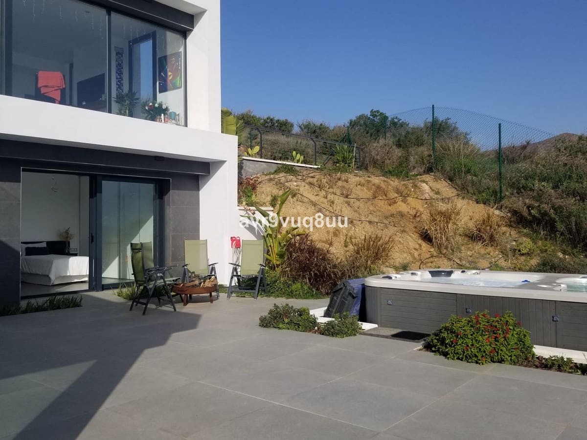 4 slaapkamer Villa te koop in La Cala Golf met zwembad garage - € 1.300.000 (Ref: 8160976)