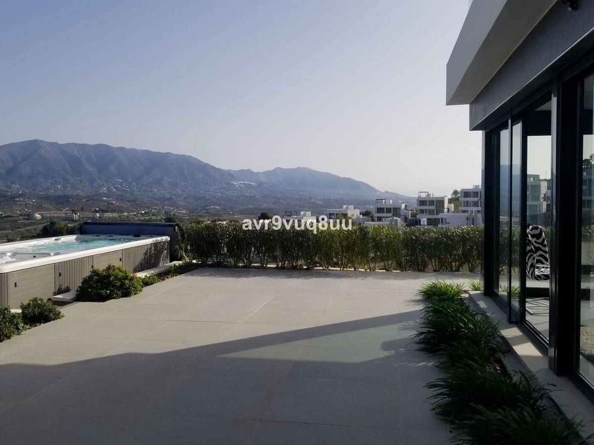 4 slaapkamer Villa te koop in La Cala Golf met zwembad garage - € 1.300.000 (Ref: 8160976)