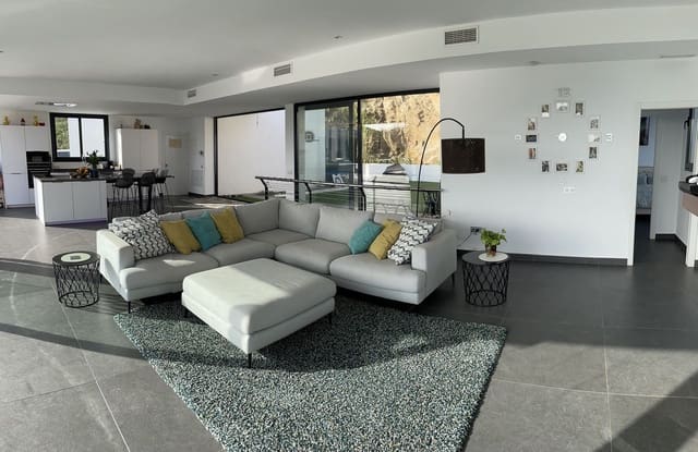 4 soverom Villa til salgs i La Cala Golf, Mijas med svømmebasseng garasje - € 1 300 000 (Ref: 8160976)