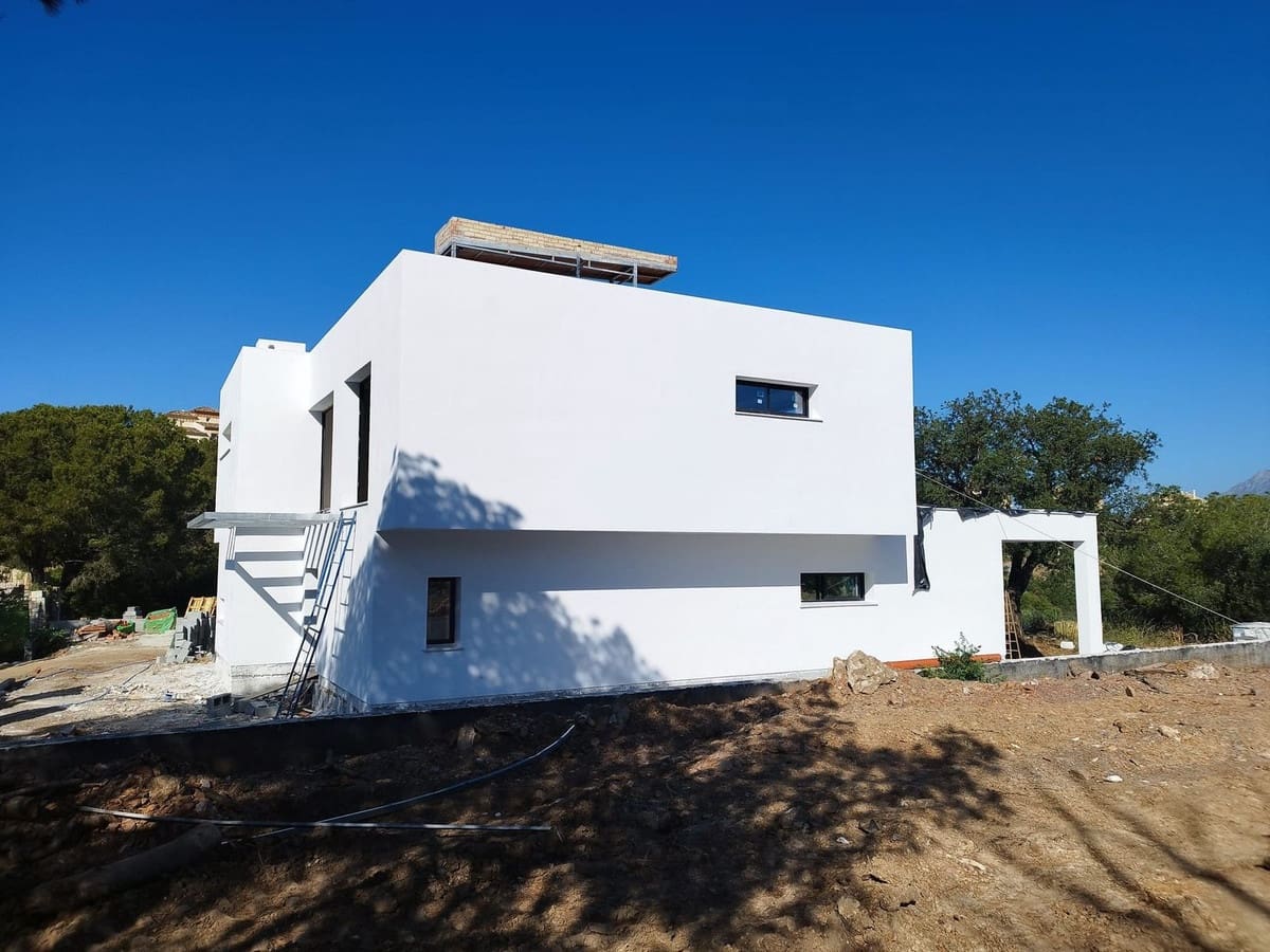 3 sypialnia Willa na sprzedaż w Elviria z basenem garażem - 2 200 000 € (Ref: 8228566)