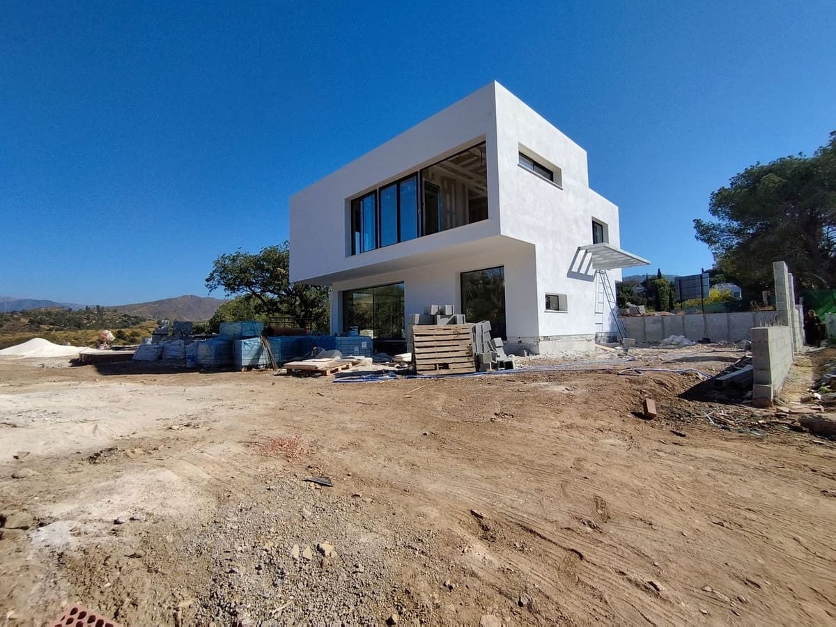 3 sovrum Villa till salu i Elviria med pool garage - 2 200 000 € (Ref: 8228566)
