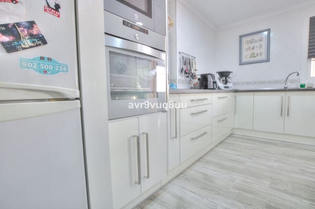 2 makuuhuone Kaupallinen myytävänä paikassa Las Lagunas de Mijas, Mijas mukana 
autotalli - 499 950 € (Ref: 8370200)