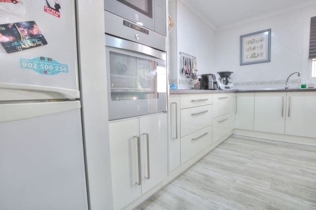 2 makuuhuone Kaupallinen myytävänä paikassa Las Lagunas de Mijas, Mijas mukana 
autotalli - 499 950 € (Ref: 8370200)