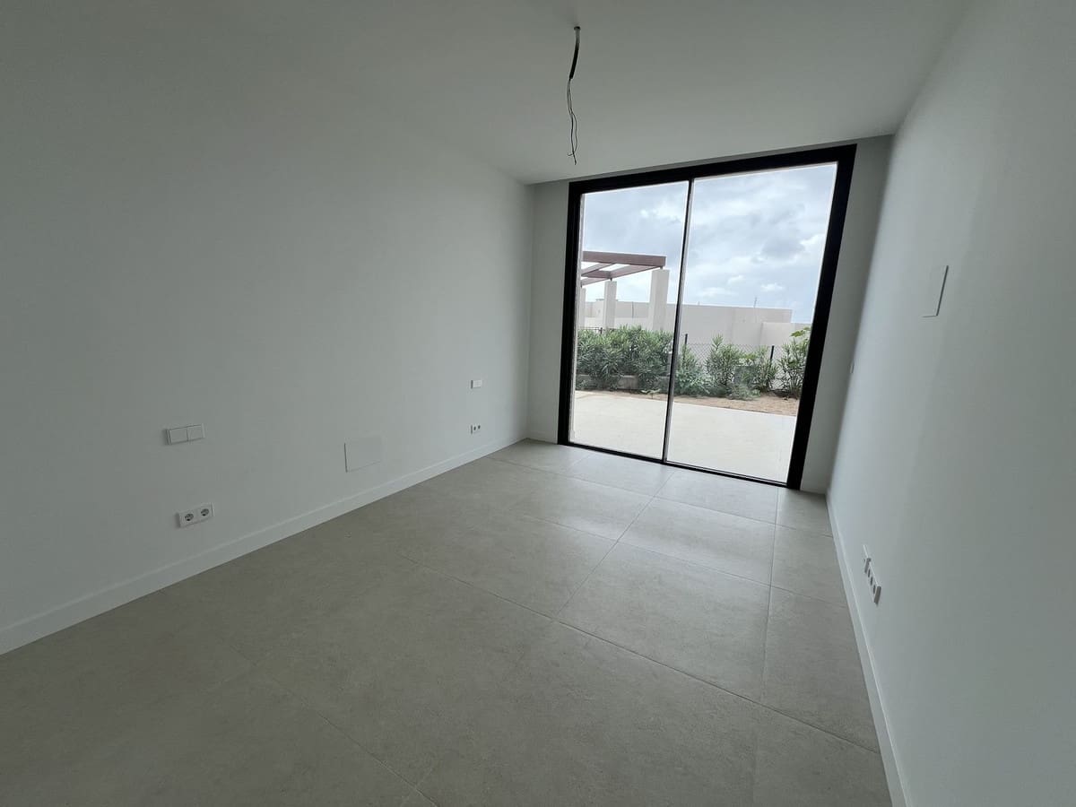 3 bedroom Villa for sale in Benahavis with pool garage - € 1,975,000 (Ref: 8448885)