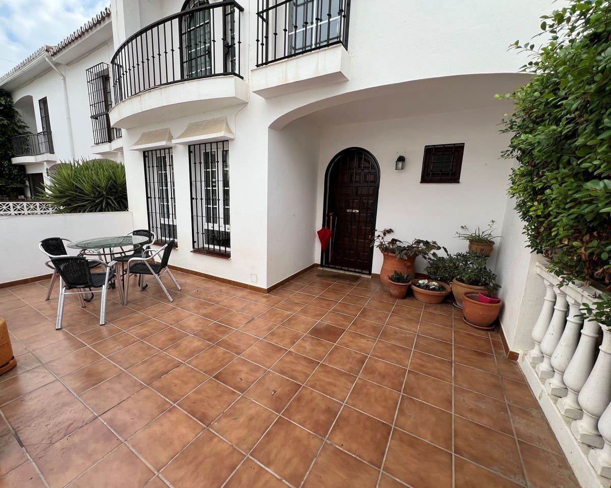 3 bedroom Townhouse for sale in La Cala de Mijas with garage - € 499,950 (Ref: 8620881)