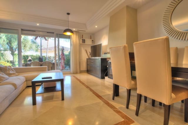 3 soveværelse Semi-Rækkehus til salg i Riviera del Sol, Mijas med swimmingpool - € 539.000 (Ref: 8637212)