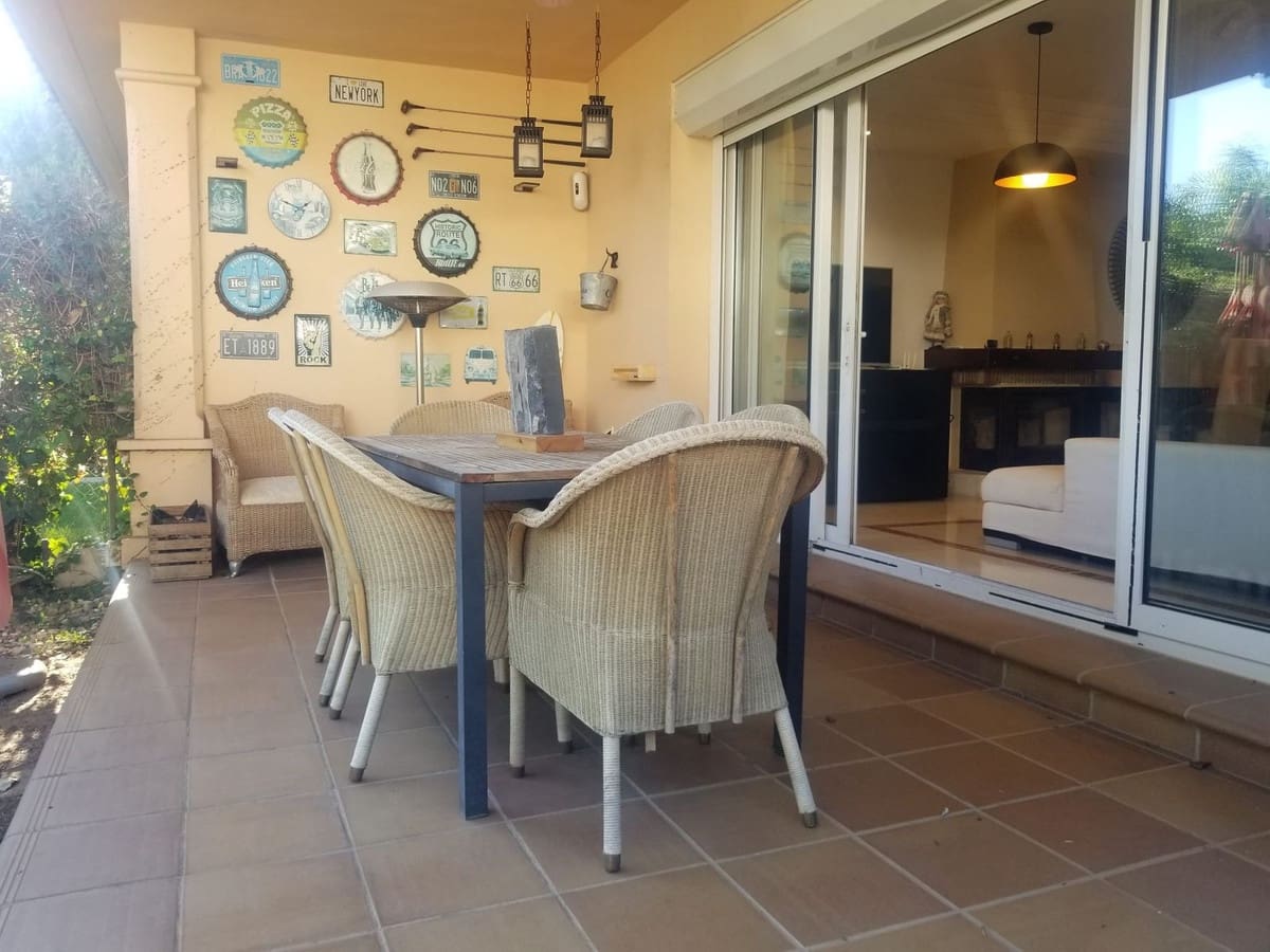 3 bedroom Semi-detached Villa for sale in Riviera del Sol with pool - € 539,000 (Ref: 8637212)