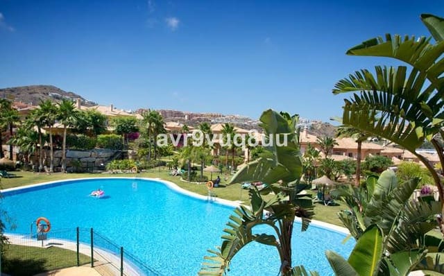 3 soveværelse Semi-Rækkehus til salg i Riviera del Sol, Mijas med swimmingpool - € 539.000 (Ref: 8637212)
