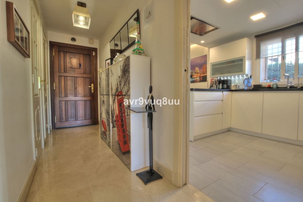 3 bedroom Semi-detached Villa for sale in Riviera del Sol with pool - € 539,000 (Ref: 8637212)