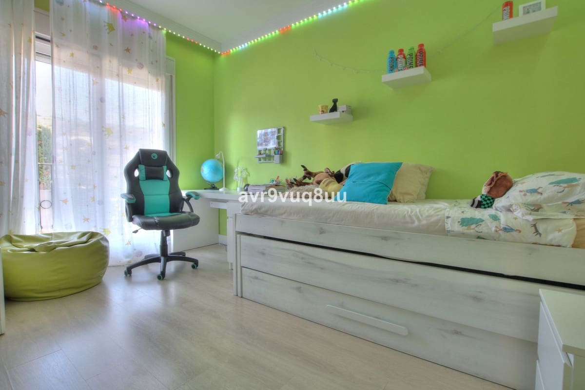 3 bedroom Semi-detached Villa for sale in Riviera del Sol with pool - € 539,000 (Ref: 8637212)