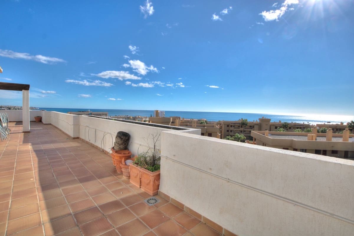 4 bedroom Penthouse for sale in La Cala de Mijas with pool garage - € 688,000 (Ref: 8657580)