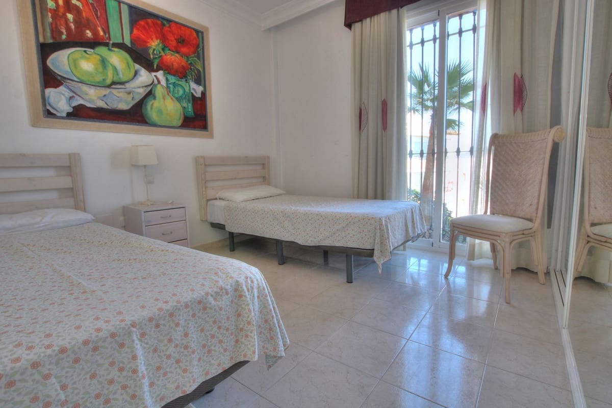 3 sypialnia Apartament na sprzedaż w Riviera del Sol z basenem garażem - 850 000 € (Ref: 8683053)