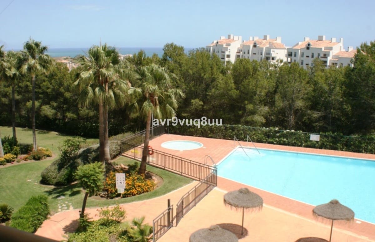 3 bedroom Apartment for sale in Riviera del Sol with pool garage - € 850,000 (Ref: 8683053)