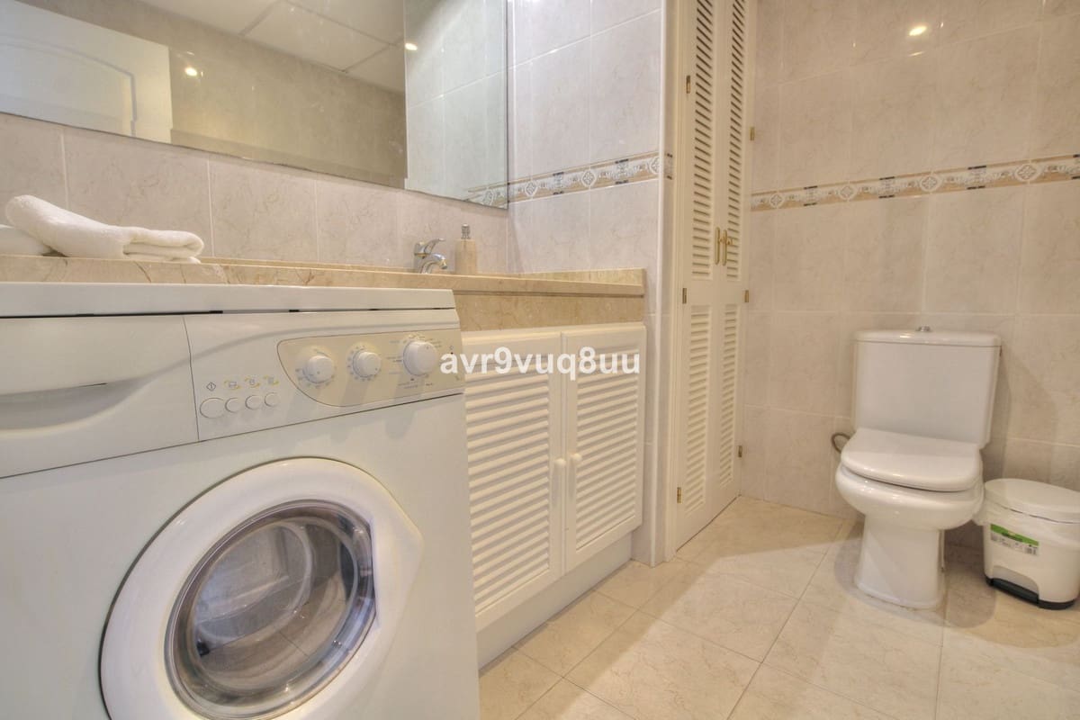 3 bedroom Apartment for sale in Riviera del Sol with pool garage - € 850,000 (Ref: 8683053)