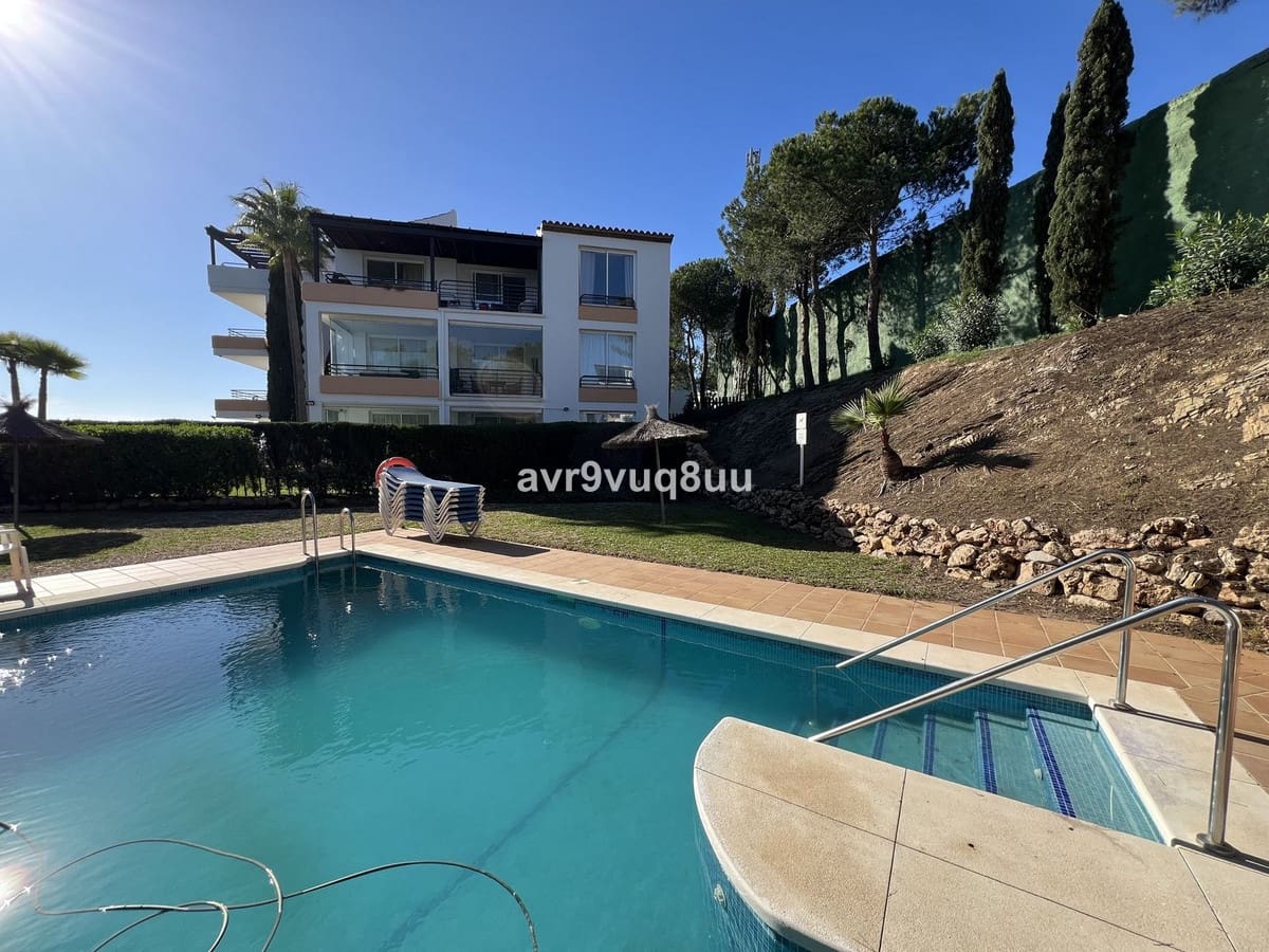 3 bedroom Apartment for sale in Riviera del Sol with pool garage - € 850,000 (Ref: 8683053)