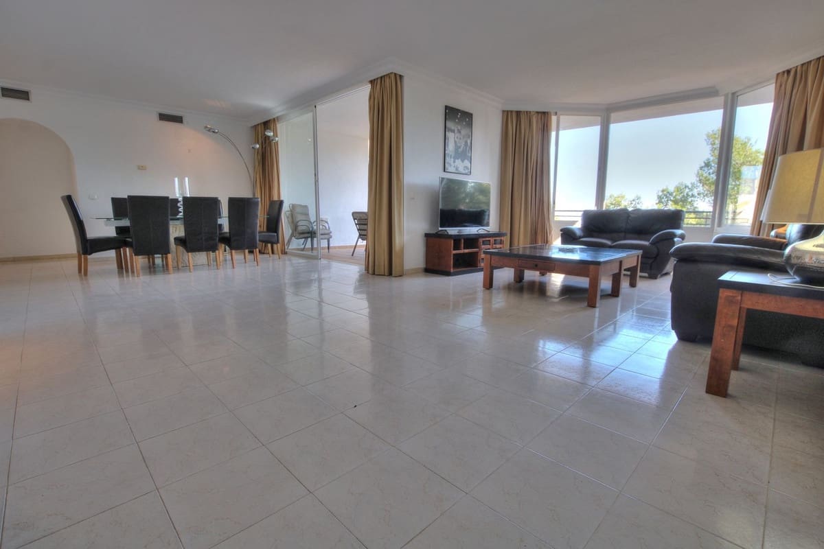 3 sypialnia Apartament na sprzedaż w Riviera del Sol z basenem garażem - 850 000 € (Ref: 8683053)