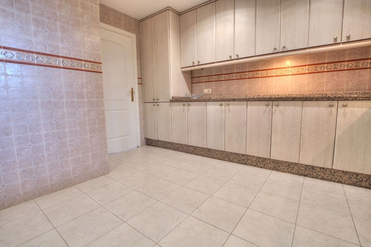 3 sypialnia Apartament na sprzedaż w Riviera del Sol z basenem garażem - 850 000 € (Ref: 8683053)