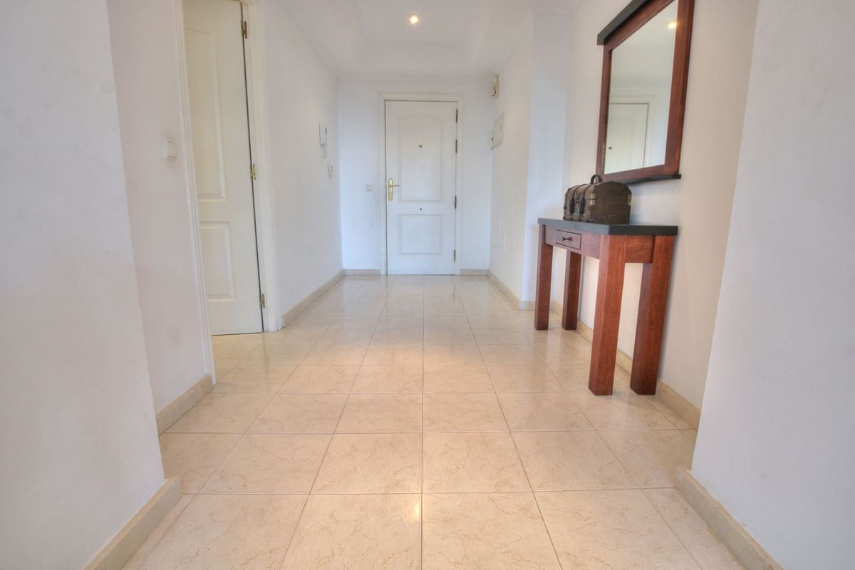 3 sypialnia Apartament na sprzedaż w Riviera del Sol z basenem garażem - 850 000 € (Ref: 8683053)