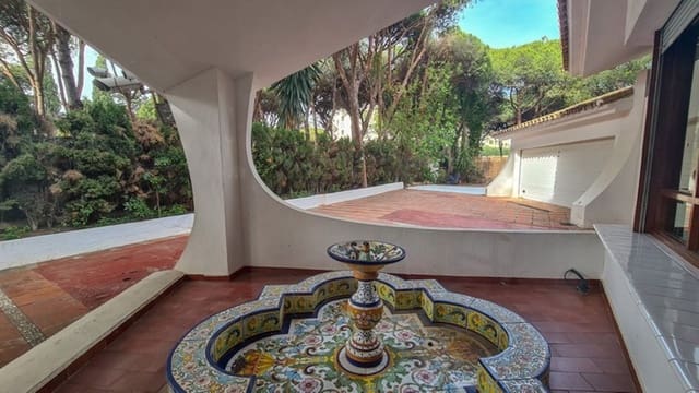 9 sypialnia Willa na sprzedaż w Cabopino, Marbella z basenem garażem - 3 800 000 € (Ref: 8769297)