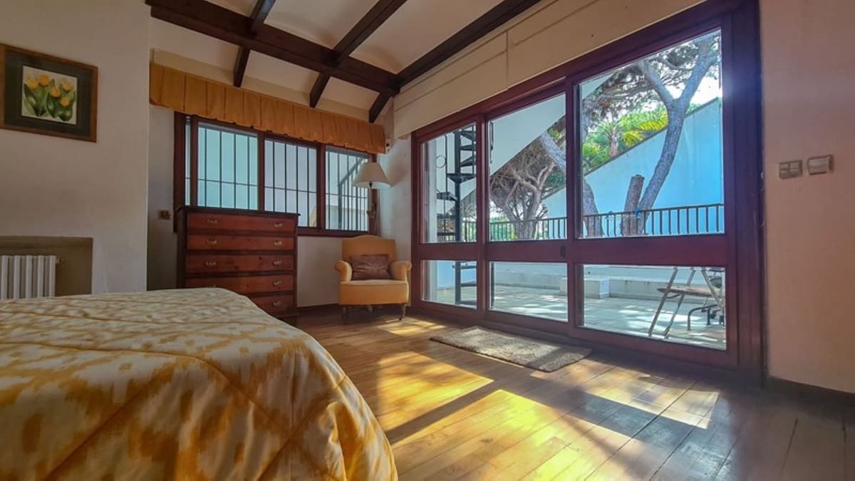 9 chambre Villa/Maison à vendre à Cabopino avec piscine garage - 3 800 000 € (Ref: 8769297)