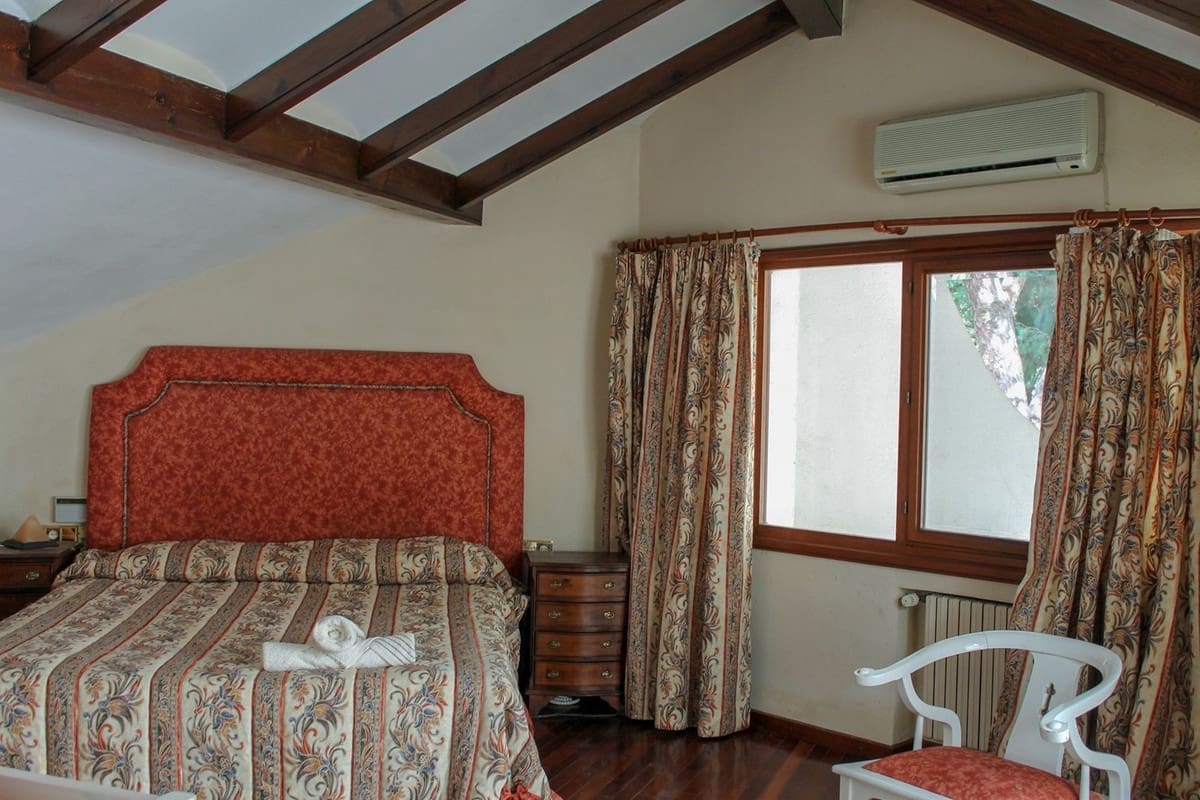 9 chambre Villa/Maison à vendre à Cabopino avec piscine garage - 3 800 000 € (Ref: 8769297)