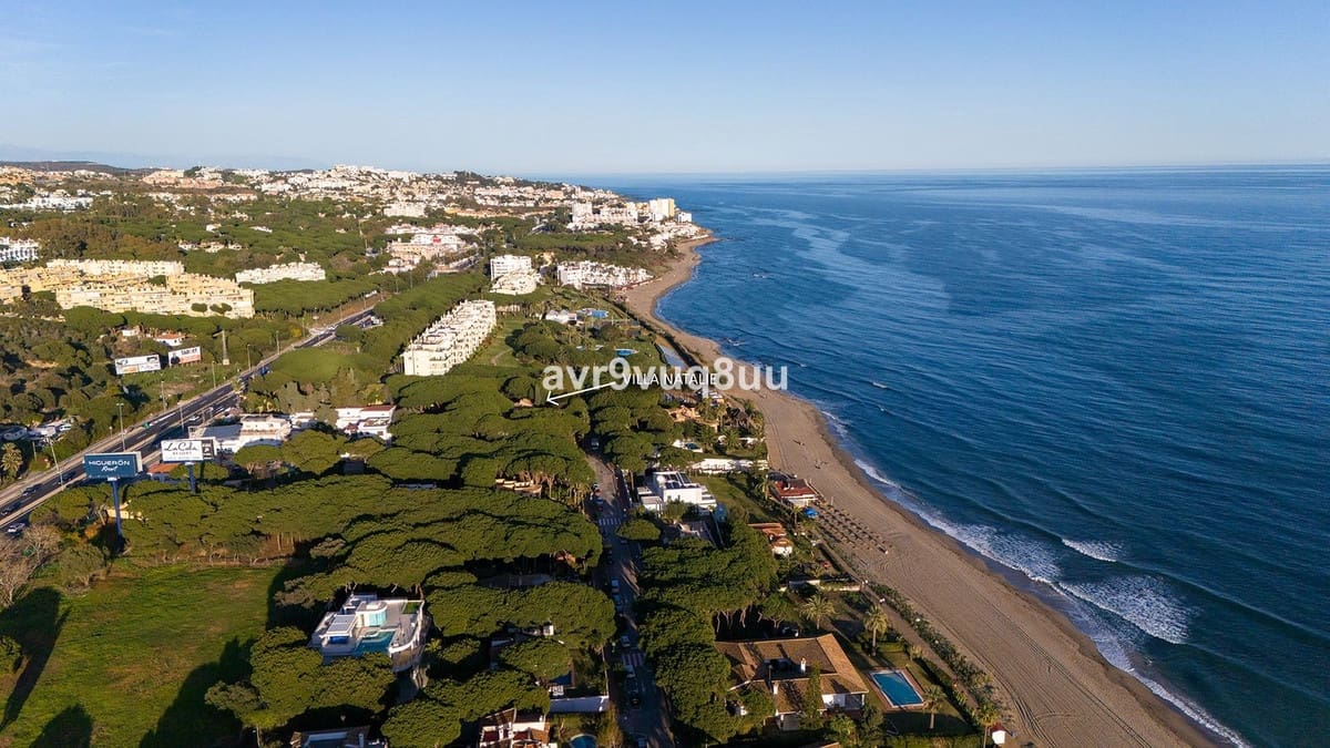 9 bedroom Villa for sale in Cabopino with pool garage - € 3,800,000 (Ref: 8769297)