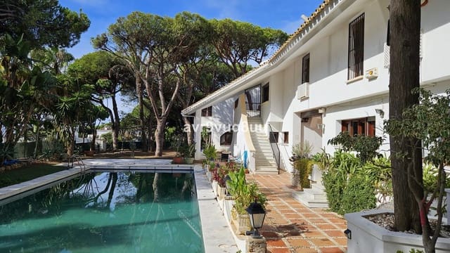 9 soveværelse Villa til salg i Cabopino, Marbella med swimmingpool garage - € 3.800.000 (Ref: 8769297)