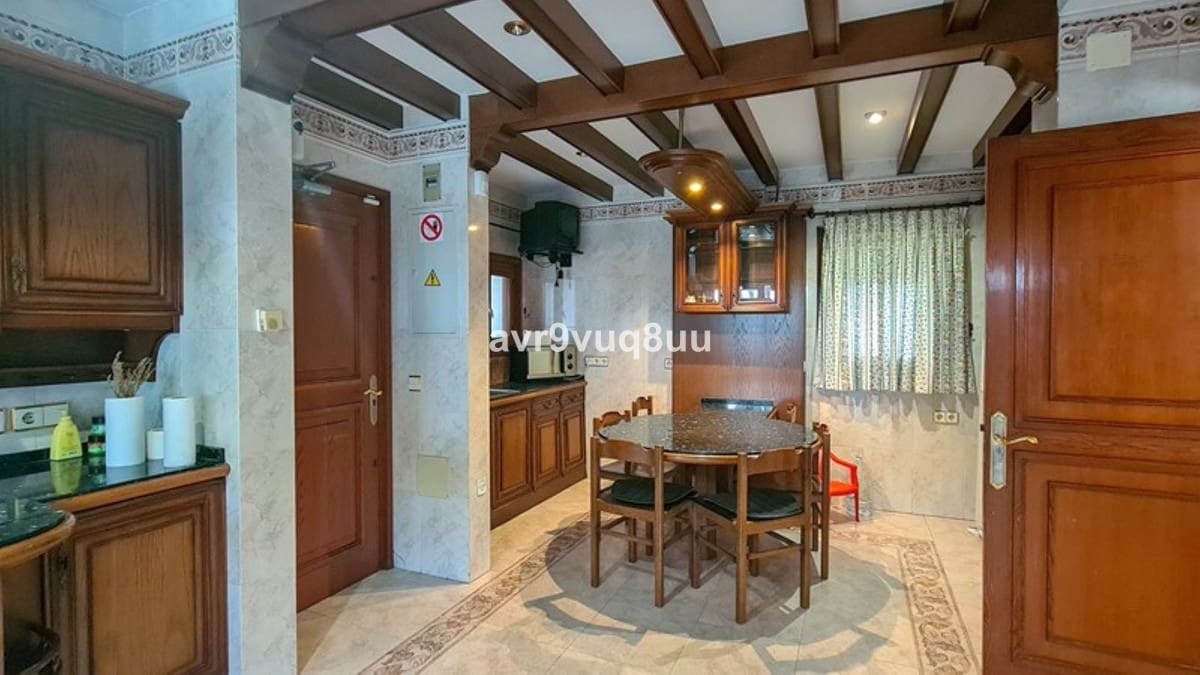 9 bedroom Villa for sale in Cabopino with pool garage - € 3,800,000 (Ref: 8769297)