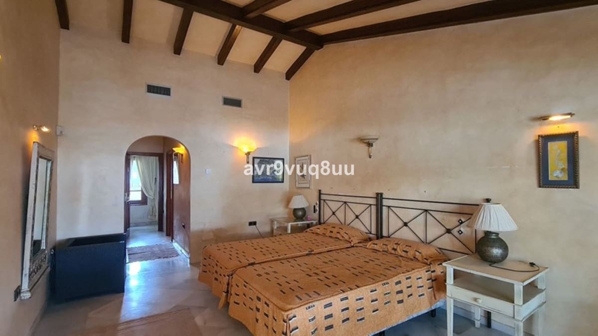 9 bedroom Villa for sale in Cabopino with pool garage - € 3,800,000 (Ref: 8769297)