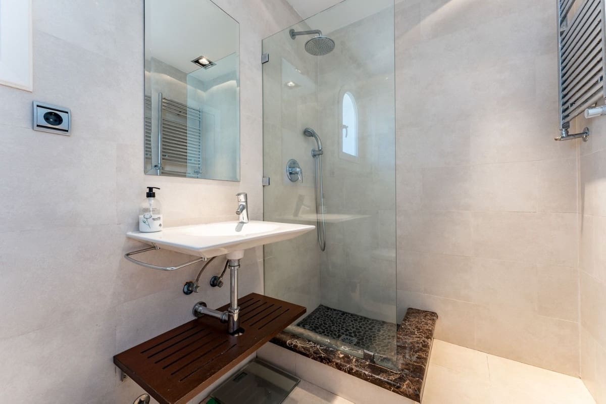 4 chambre Villa/Maison à vendre à Calahonda avec piscine garage - 899 000 € (Ref: 8780210)