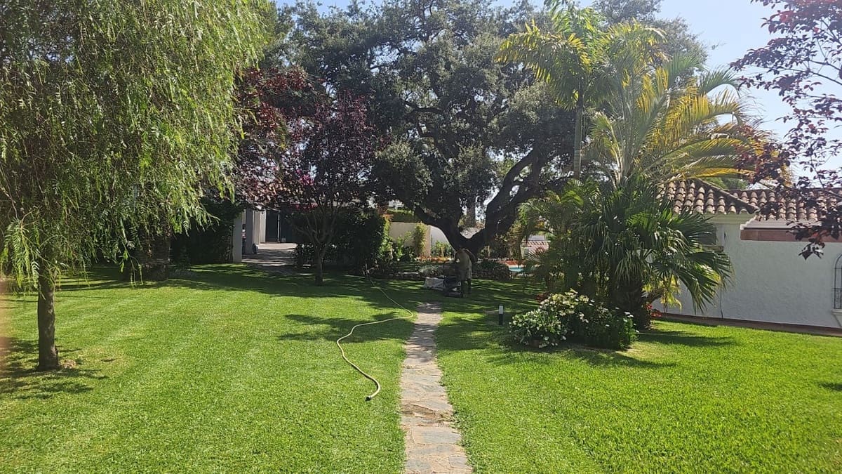 4 chambre Villa/Maison à vendre à Calahonda avec piscine garage - 899 000 € (Ref: 8780210)