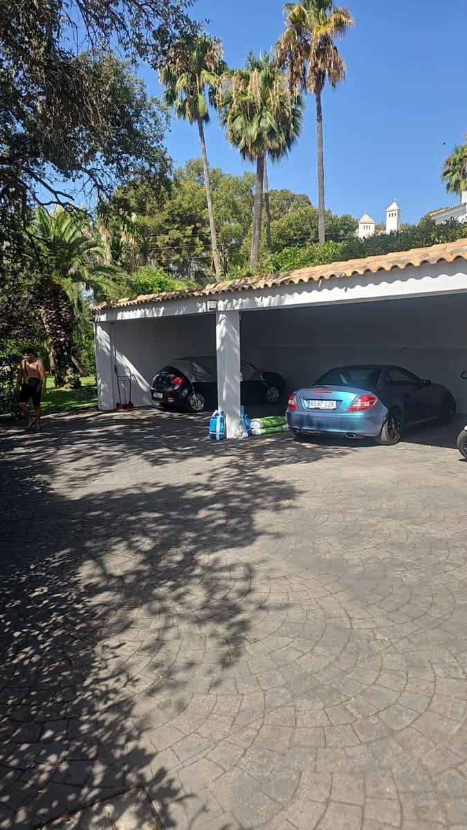 4 slaapkamer Villa te koop in Calahonda met zwembad garage - € 899.000 (Ref: 8780210)