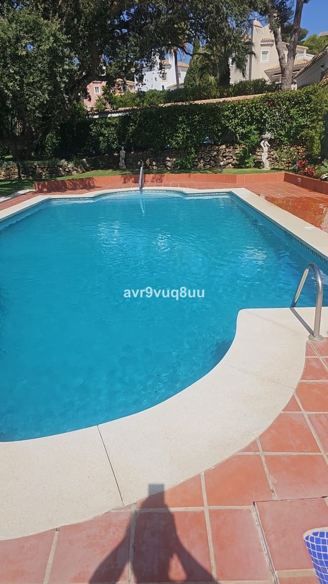 4 quarto Moradia para venda em Calahonda com piscina garagem - 899 000 € (Ref: 8780210)