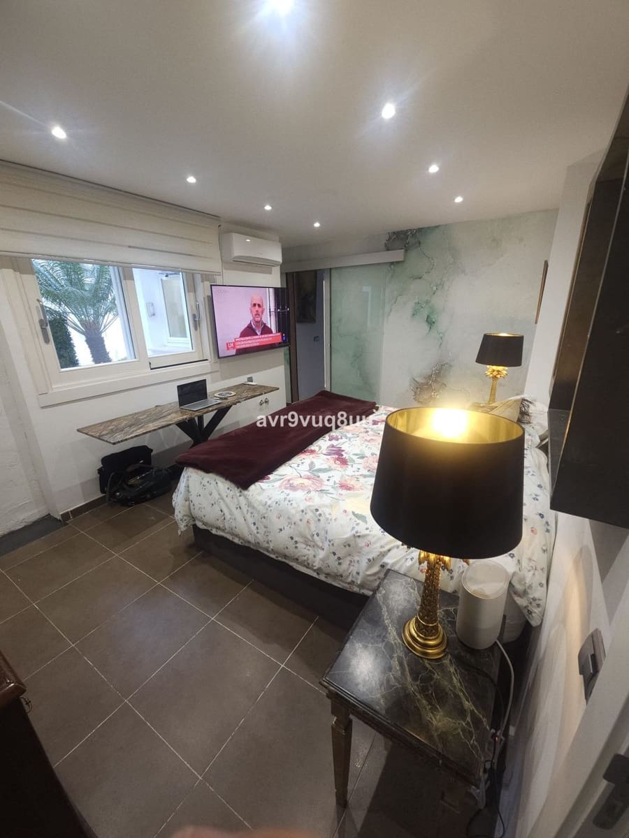 4 quarto Moradia para venda em Calahonda com piscina garagem - 899 000 € (Ref: 8780210)