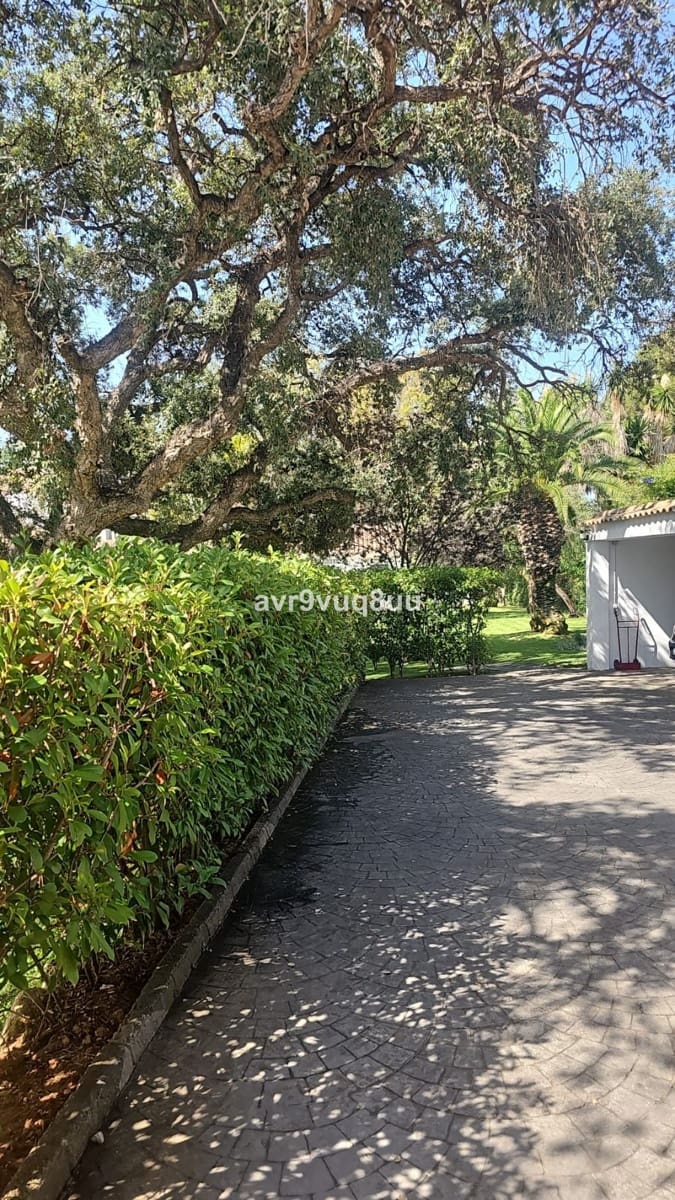 4 quarto Moradia para venda em Calahonda com piscina garagem - 899 000 € (Ref: 8780210)