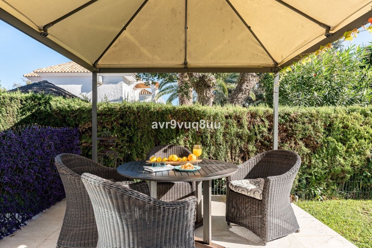 4 quarto Moradia para venda em Calahonda com piscina garagem - 899 000 € (Ref: 8780210)