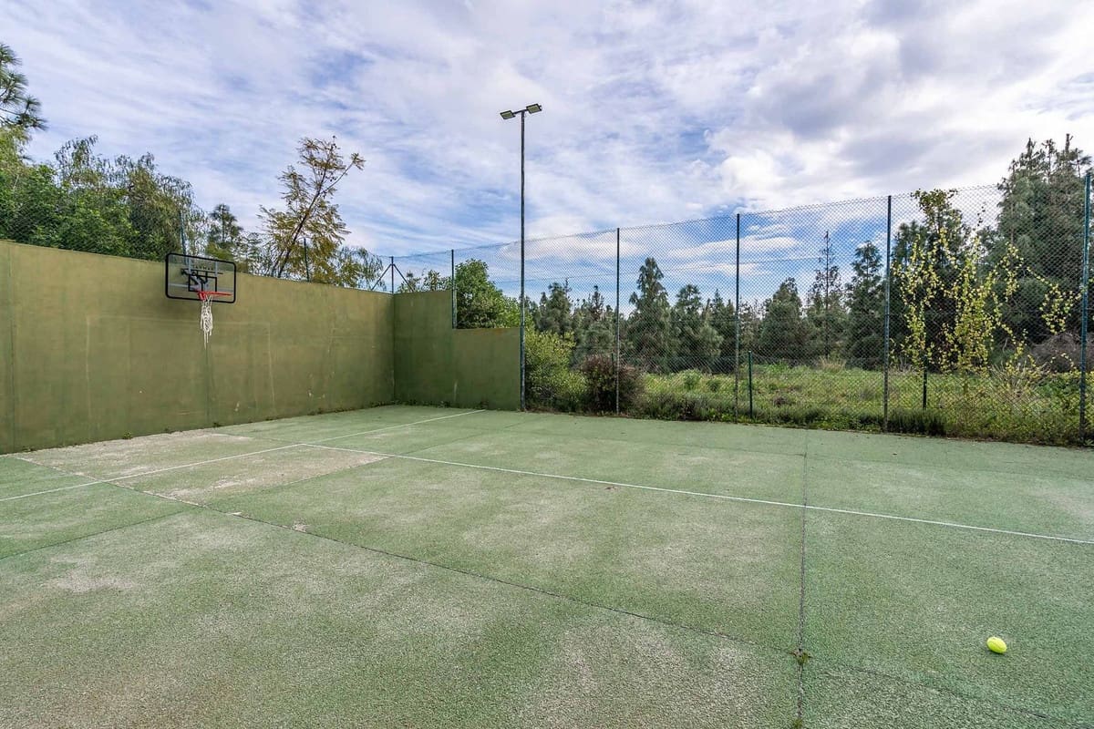 4 chambre Villa/Maison Semi-Mitoyenne à vendre à Mijas Costa avec piscine garage - 420 000 € (Ref: 8882311)