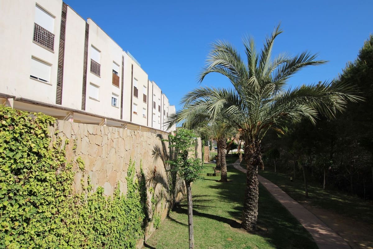 4 chambre Villa/Maison Semi-Mitoyenne à vendre à Mijas Costa avec piscine garage - 420 000 € (Ref: 8882311)