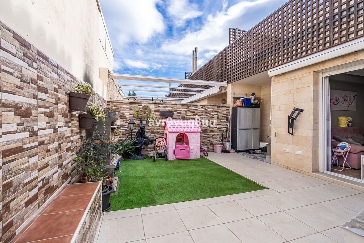 4 bedroom Semi-detached Villa for sale in Mijas Costa with pool garage - € 420,000 (Ref: 8882311)