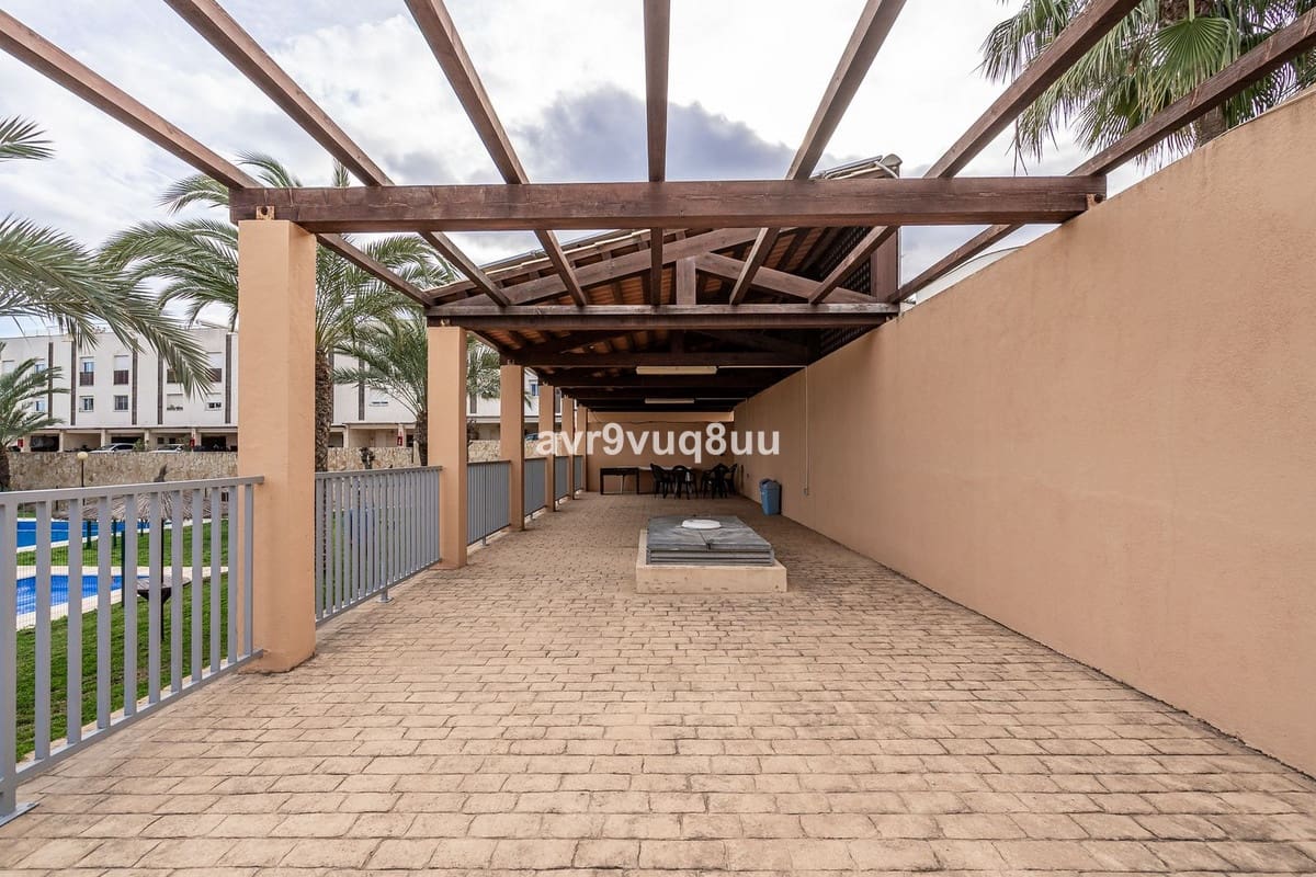 Pareado de 4 habitaciones en Mijas Costa en venta con piscina garaje - 420.000 € (Ref: 8882311)