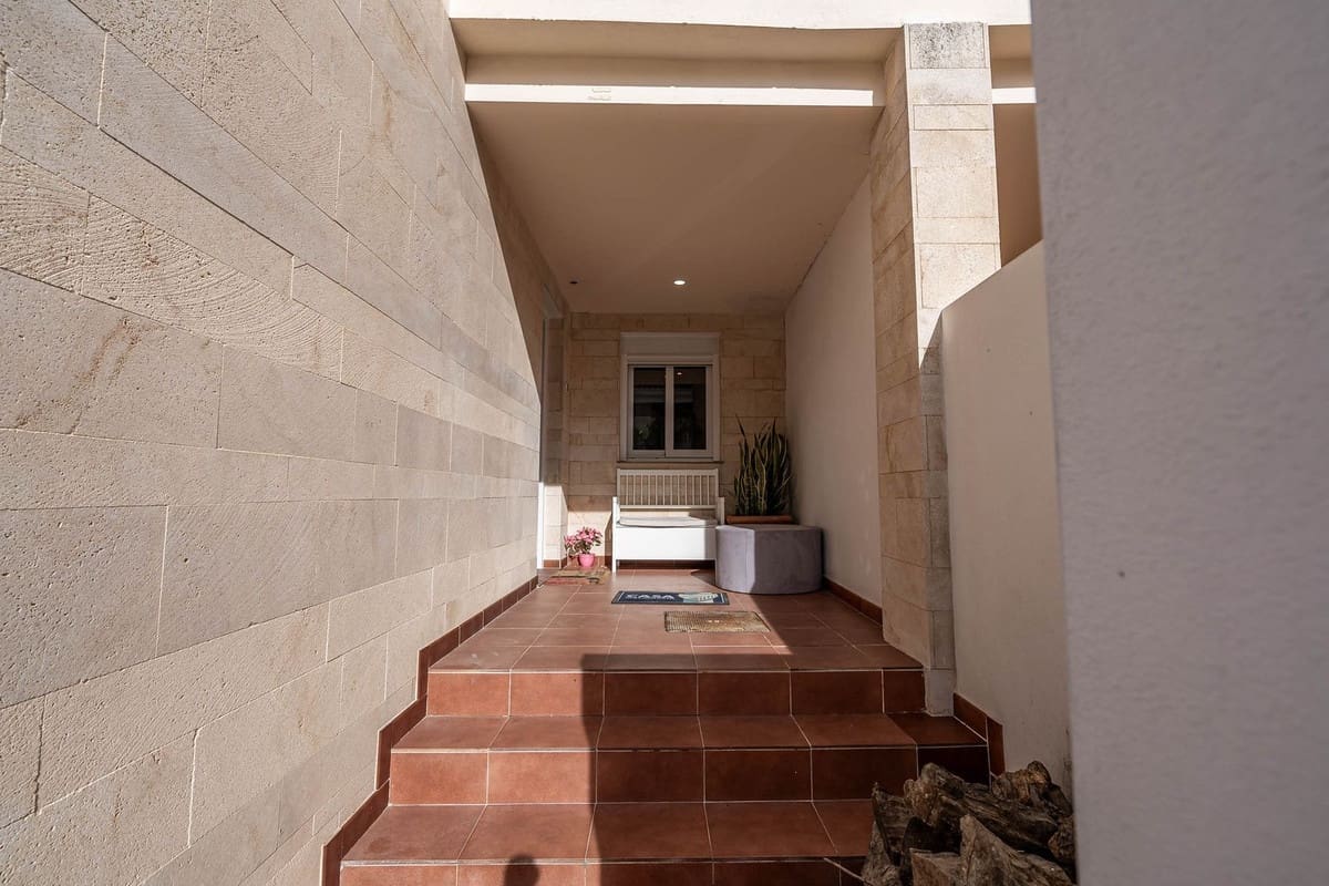 4 bedroom Semi-detached Villa for sale in Mijas Costa with pool garage - € 420,000 (Ref: 8882311)